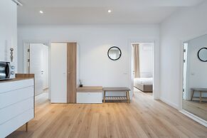 Uphome Suites