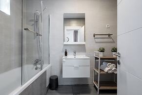 Uphome Suites
