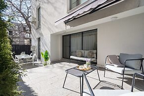 Uphome Suites