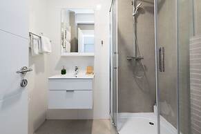Uphome Suites