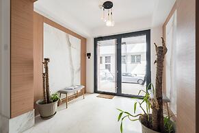 Uphome Suites