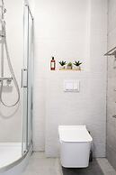 Uphome Suites