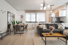 Uphome Suites