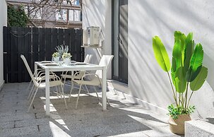 Uphome Suites