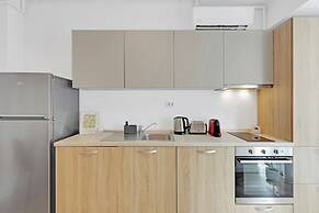 Uphome Suites