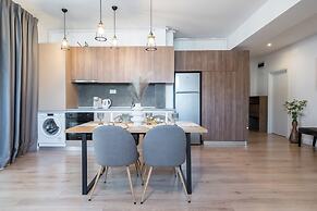 Uphome Suites