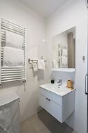 Uphome Suites