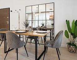 Uphome Suites