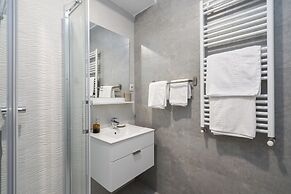 Uphome Suites