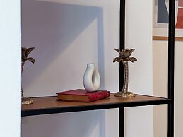 Uphome Suites