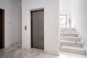 Uphome Suites