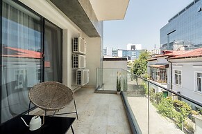 Uphome Suites