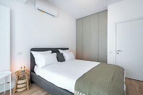 Uphome Suites