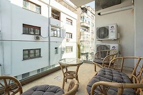 Uphome Suites