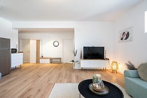 Uphome Suites