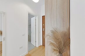 Uphome Suites