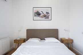 Uphome Suites
