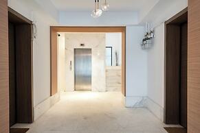 Uphome Suites