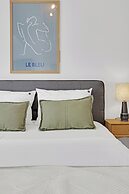 Uphome Suites