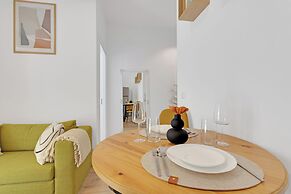 Uphome Suites
