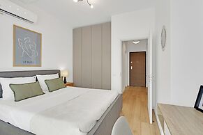 Uphome Suites