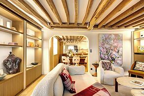 Champs Elysees AC Luxe with Terrace