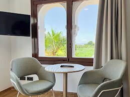 EMERALD SUN HOTEL