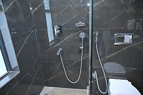 Urvi Banquets & Guest House