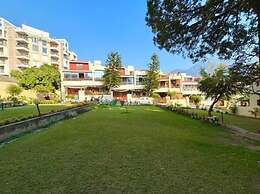 Ganga Moksha Homestay