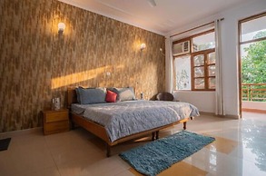 Ganga Moksha Homestay