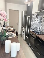 1593 Charonne