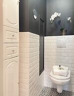 1593 Charonne