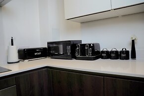 Halo Apartment