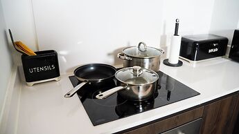 Halo Apartment