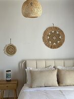 Nesa Paros