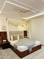 Hummingbird - A Luxury Stay