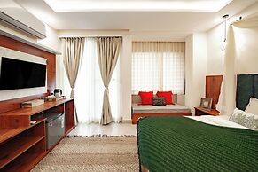 Hummingbird - A Luxury Stay