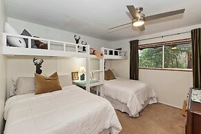 The Lazy Bear Cabin - For 6!