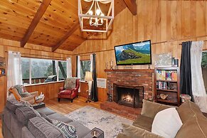The Lazy Bear Cabin - For 6!