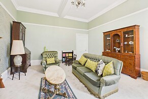 Host Stay Thornecroft