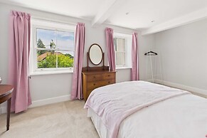 Host Stay Thornecroft