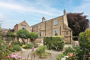 Host Stay Thornecroft