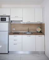 Maelle Apartments