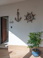 Maelle Apartments