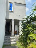 Romeo Court