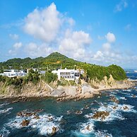 Livemax Resort Inamiseafront