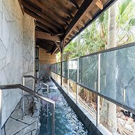 Livemax Resort Inamiseafront