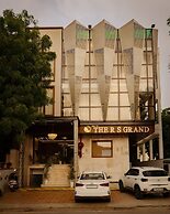 Hotel RS Grand