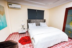 Bawuah Royal Apartments