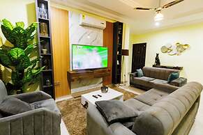 Bawuah Royal Apartments